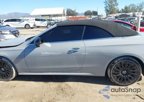 2024 Mercedes-Benz Cle 450 4Matic z USA, uszkodzony, nr VIN W1KMK6BB9RF025153